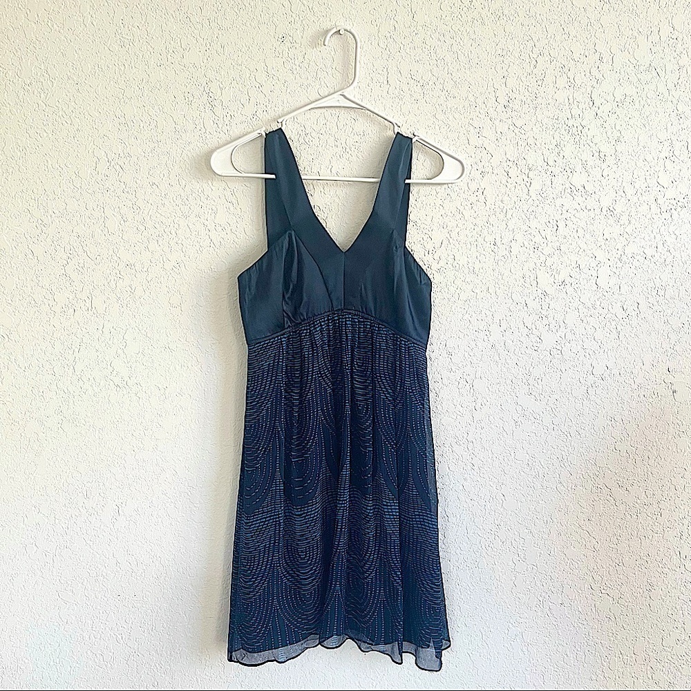 EXPRESS Women’s Blue Sleeveless Chiffon Silk Dress in a Size XS Cocktail Evening